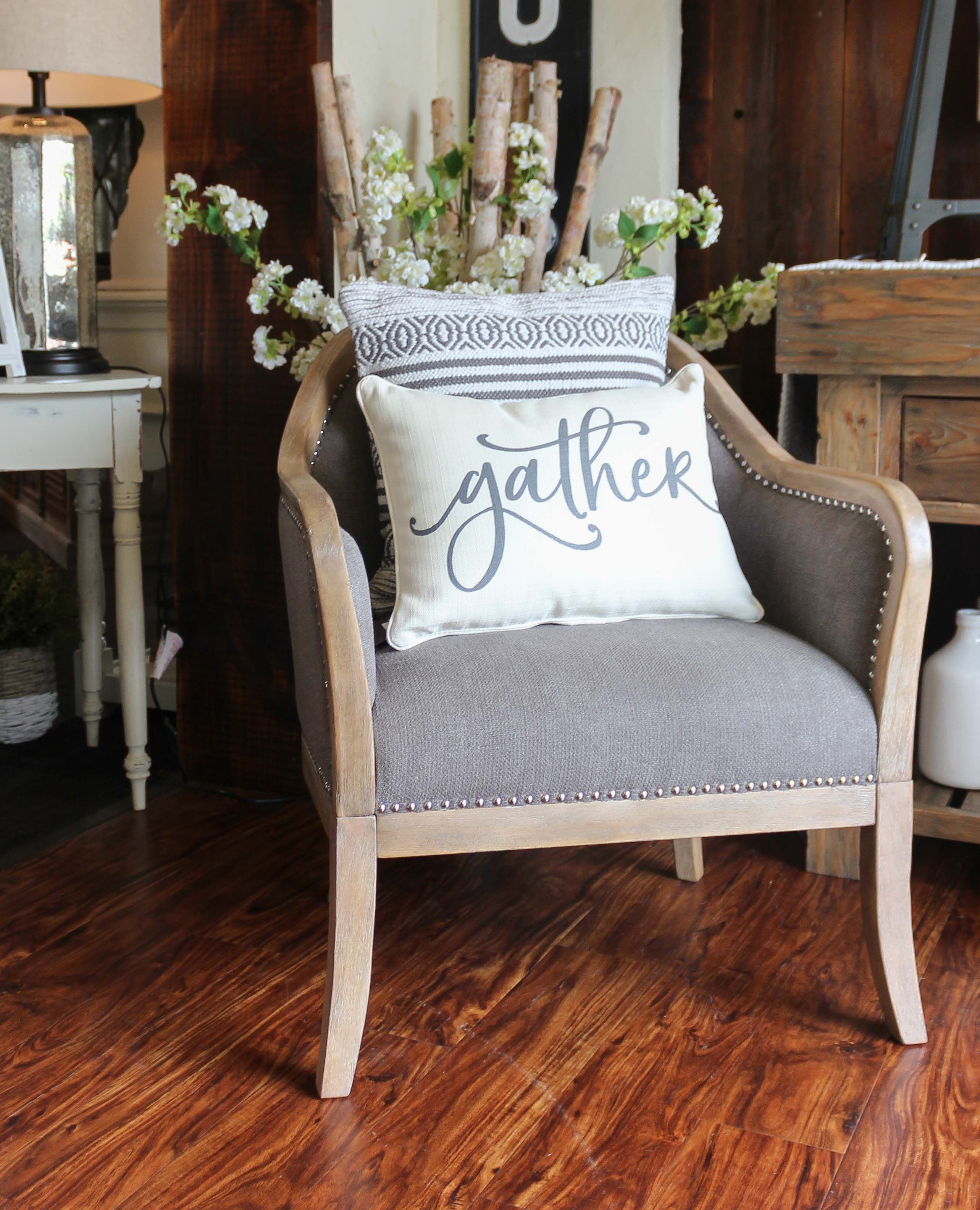 New Accent Chairs #thetreasureplace #accentchair #farmhouse #entryway #