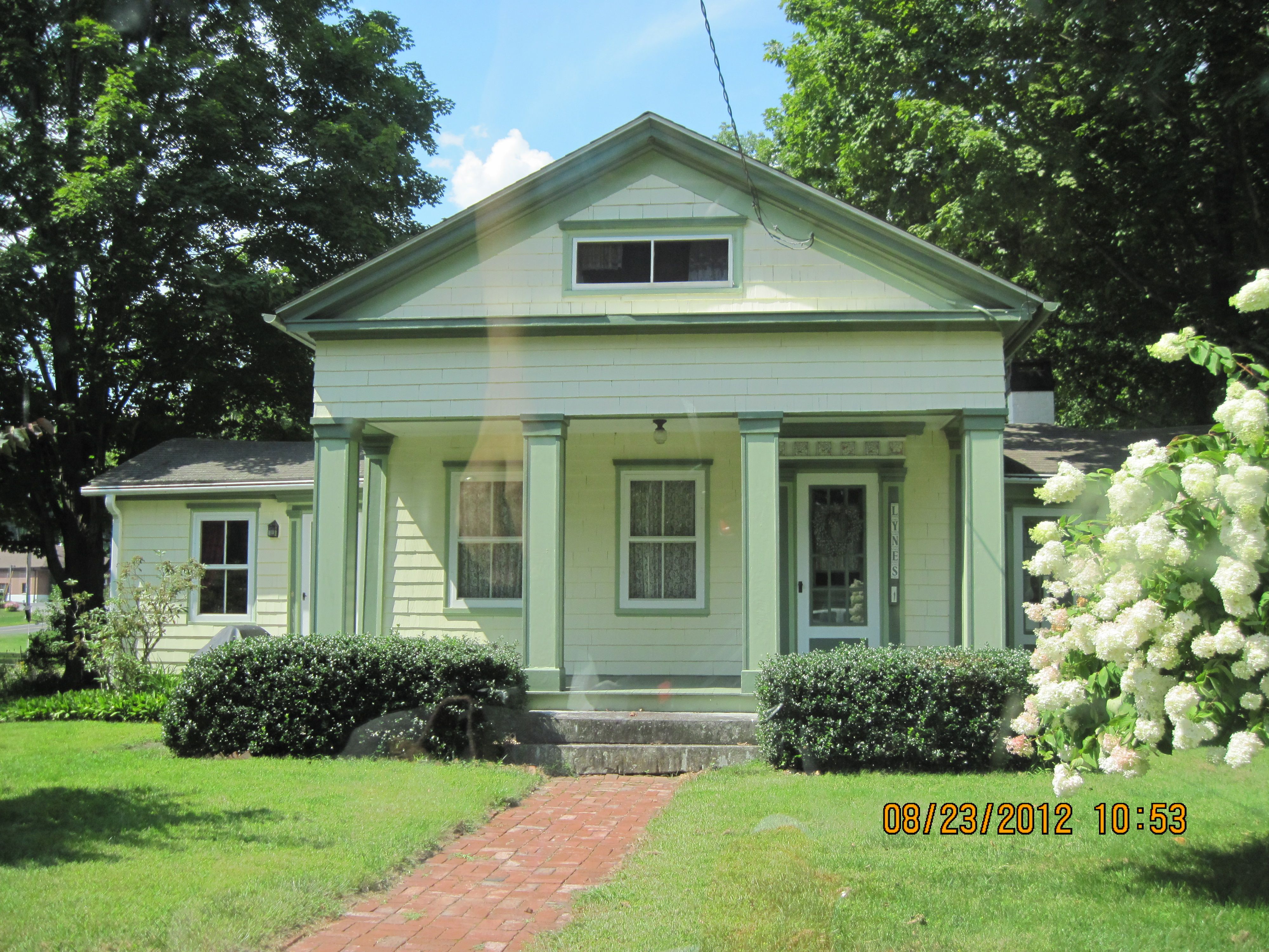 avon green, sherwood green, windham cream benjamin moore historical