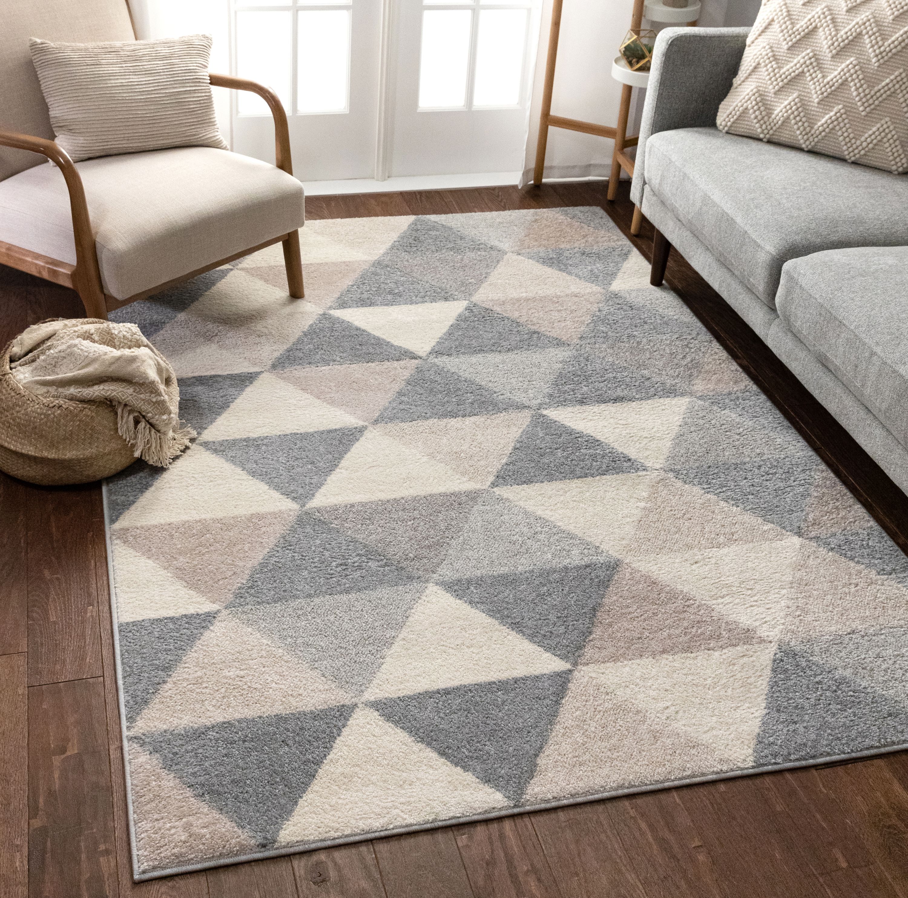 Well Woven Isometry Geometric Grey Triangle Area Rug 5x7 (5'3" x 7'3